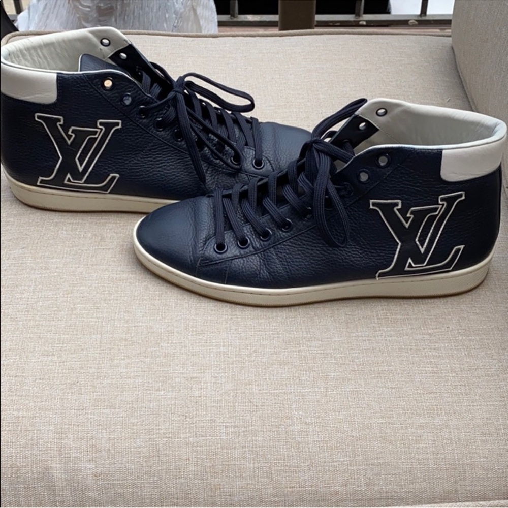 COPY - LV Sneakers